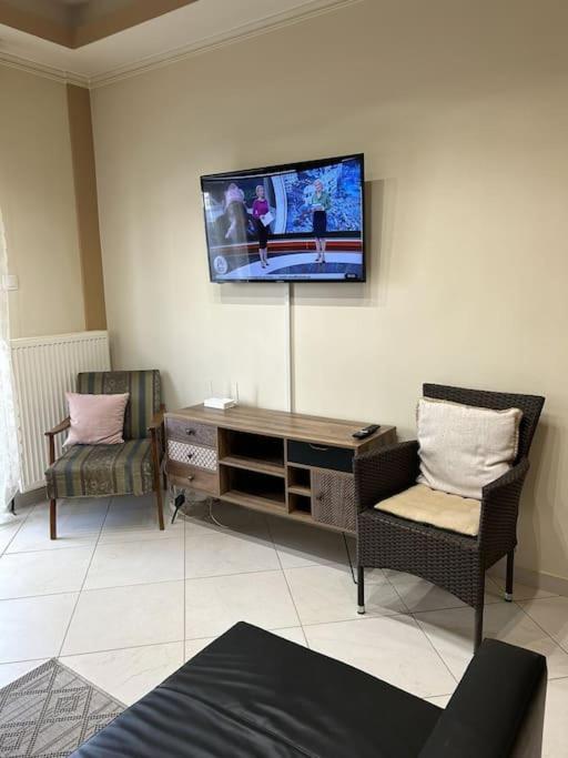Ifestionos 2-Bedroom Apartment Солун Екстериор снимка